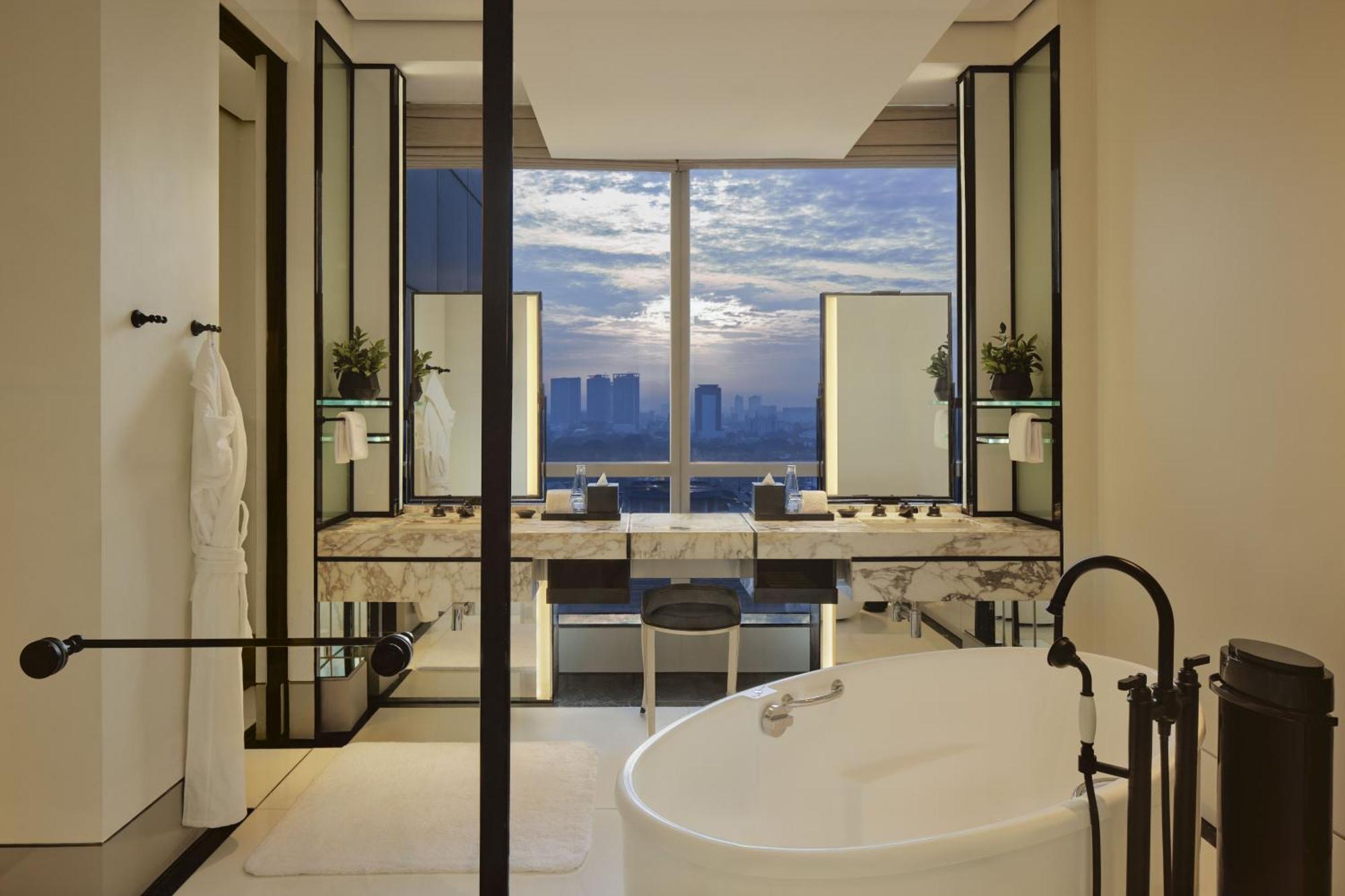 Keraton At The Plaza, Part Of The Unbound Collection By Hyatt 5* Jakarta