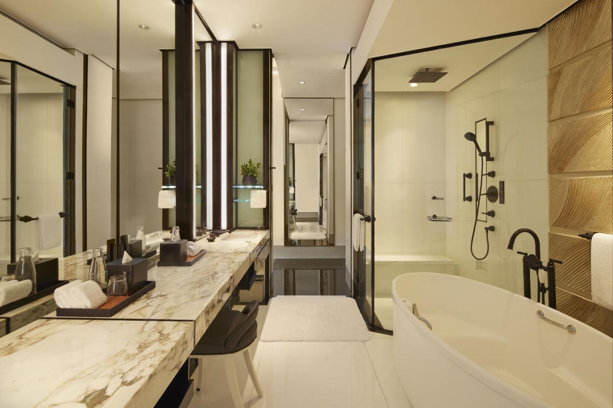 Hotel Keraton At The Plaza, Part Of The Unbound Collection By Hyatt Jakarta